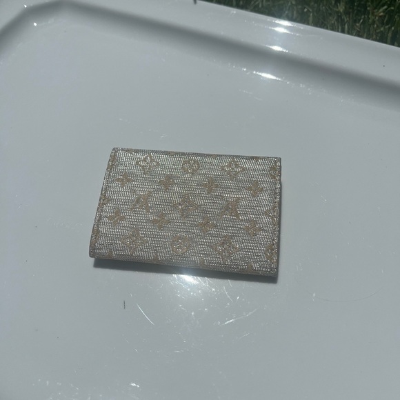 LOUIS VUITTON MINI LIN SHINE MONOGRAM WALLET - Picture 3 of 15